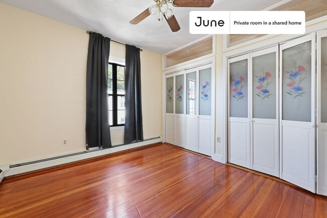 Room in Shared 4 bed/1 bath home in Boston, MA - Building Photo - Building Photo