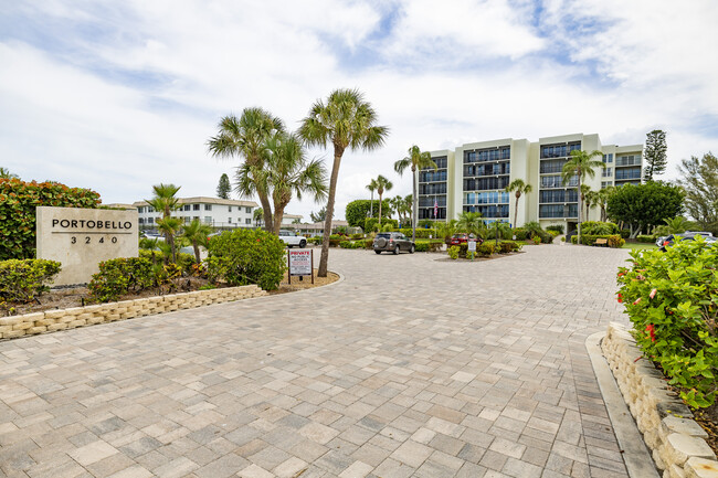 Portobello in Longboat Key, FL - Foto de edificio - Building Photo