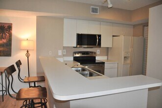 1590 S 42ND Cir in Vero Beach, FL - Building Photo - Building Photo