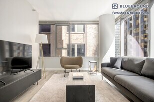 210 N Wells St, Unit SI FL14-ID605 in Chicago, IL - Building Photo