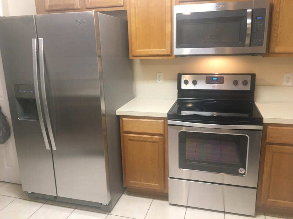 6094 Maggies Cir, Unit 111 in Jacksonville, FL - Building Photo