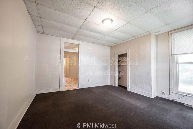 632 S State St in Greenfield, IN - Foto de edificio - Building Photo