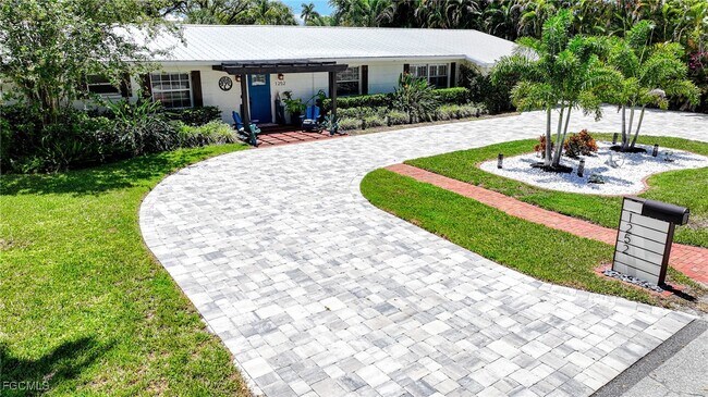 property at 1252 Carlene Ave