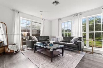 909 NE 7th St in Pompano Beach, FL - Building Photo - Building Photo