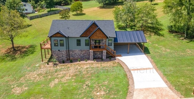 915 River Cliff Dr in Kodak, TN - Foto de edificio - Building Photo