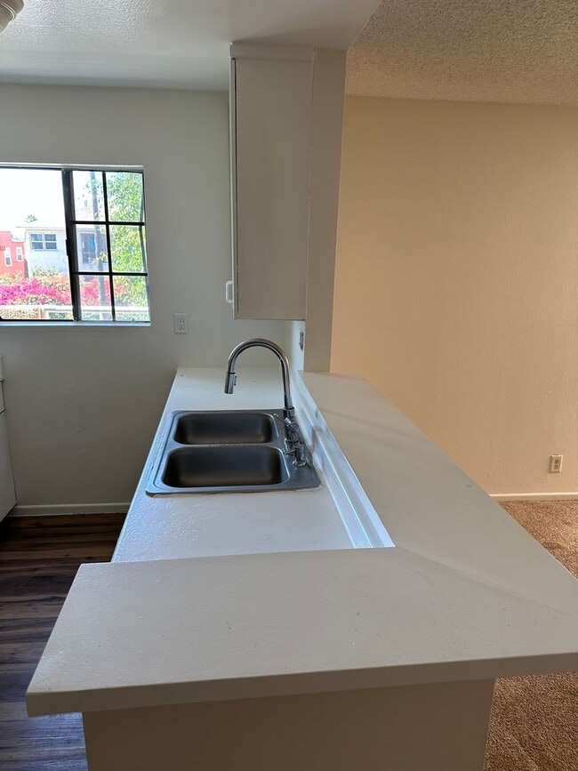 542 Normandie Ave in Los Angeles, CA - Building Photo - Building Photo