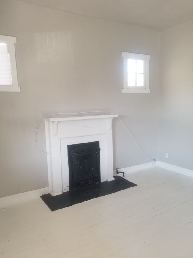 1307 E Nevada Ave, Unit B in El Paso, TX - Building Photo - Building Photo