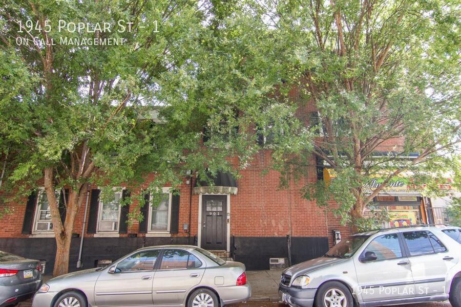 1945 Poplar St in Philadelphia, PA - Building Photo