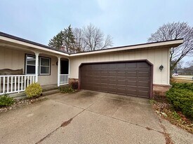 8062 20th Ave in Jenison, MI - Building Photo