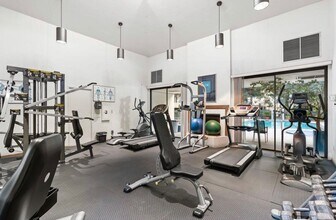 4691 Albany Cir, Unit Albany in San Jose, CA - Foto de edificio - Building Photo