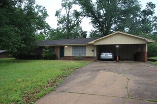 1905 E Barbara St in Tyler, TX - Building Photo