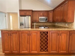 23351 Park Sorrento in Calabasas, CA - Building Photo - Building Photo