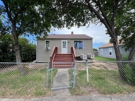 720 Haines Ave, Unit B in Rapid City, SD - Building Photo