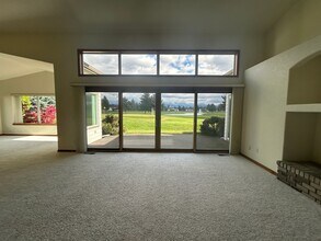 117 Palmer Dr in Kalispell, MT - Foto de edificio - Building Photo