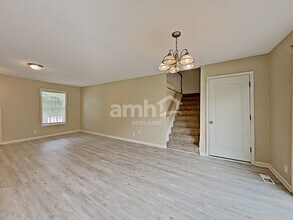 1733 Needmore Rd in Clarksville, TN - Building Photo - Building Photo