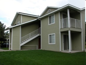 Country Club Apartments in Nampa, ID - Building Photo - Primary Photo