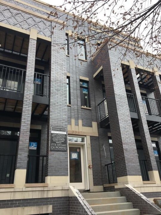 3347 N Kenmore Ave, Unit # 01S in Chicago, IL - Building Photo