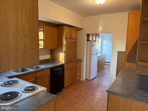 305 Monument Ave in National Park, NJ - Building Photo - Building Photo