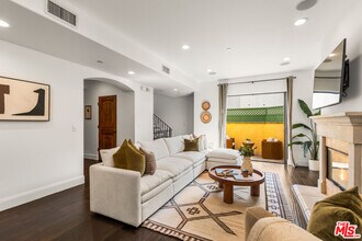 851 19th St in Santa Monica, CA - Building Photo - Building Photo