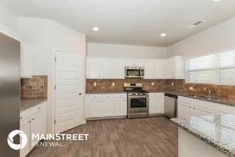 573 Emporia Loop, Unit 1-264 in Mcdonough, GA - Building Photo - Building Photo