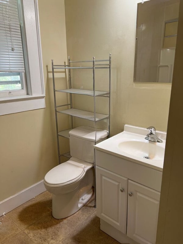834 5th Ave W in Hendersonville, NC - Building Photo - Building Photo