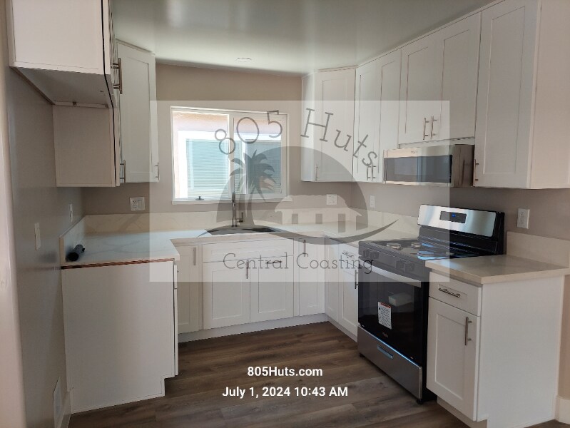 1076 Rosewood Dr in Santa Maria, CA - Building Photo
