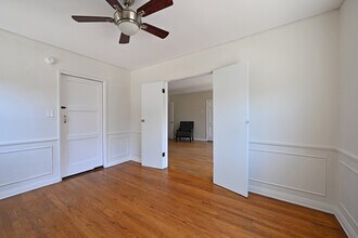 11063 Ohio Ave, Unit 11063 in Los Angeles, CA - Building Photo - Building Photo