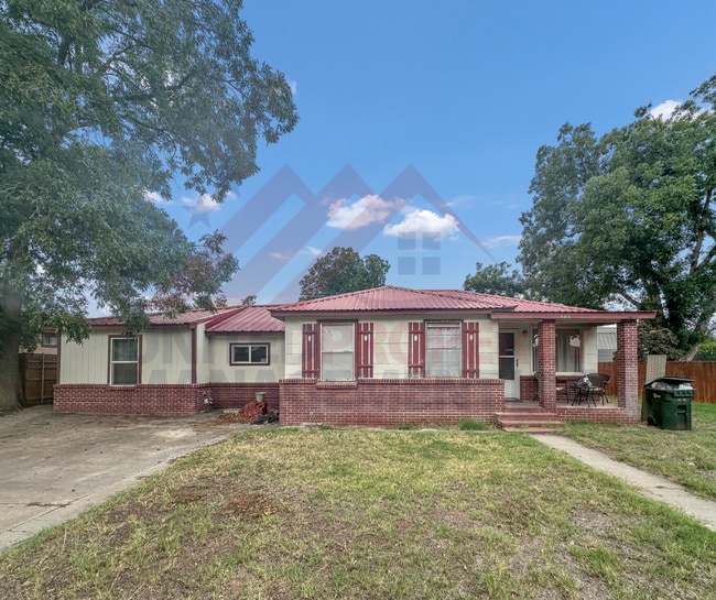 property at 406 Rosedale St