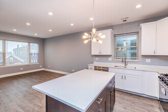 2258 W Cullerton St in Chicago, IL - Building Photo - Building Photo