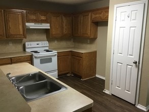 6530 Ithaca Falls in San Antonio, TX - Building Photo - Building Photo