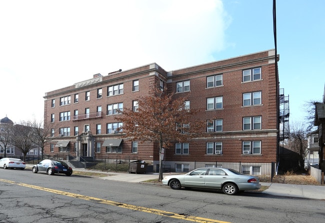 Winthrop Apartments in New Haven, CT - Foto de edificio - Building Photo