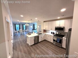 320 Middlesex Ave, Unit #D107 in Medford, MA - Building Photo