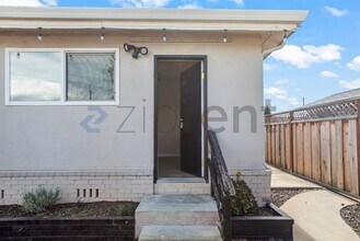 1765 Landana Dr in Concord, CA - Building Photo - Building Photo