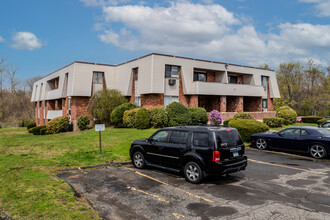 Sherwood Arms Condominiums in Vernon Rockville, CT - Building Photo - Building Photo