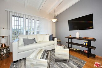313 Mildred Ave in Los Angeles, CA - Building Photo - Building Photo