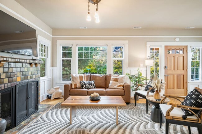 property at 720 NE 47th St