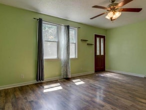 1143 Chestnut Dr in Burns, TN - Building Photo - Building Photo