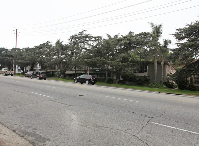 3815 Los Feliz Blvd in Los Angeles, CA - Building Photo - Building Photo