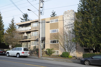 Sunset Villa Apartments in Seattle, WA - Building Photo - Building Photo