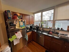 322 Beacon St, Unit 3 in Somerville, MA - Foto de edificio - Building Photo