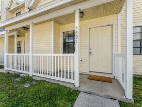5321 Abinger Ct in Tampa, FL - Building Photo - Building Photo