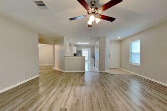 16624 Foursquare Dr in Conroe, TX - Building Photo - Building Photo