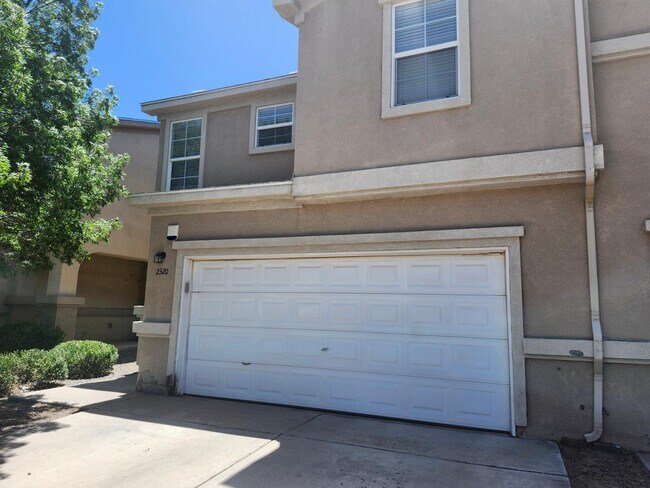 2320 Academic Pl SE in Albuquerque, NM - Building Photo - Building Photo