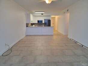 4050 Indigo Dr in Pensacola, FL - Building Photo - Building Photo