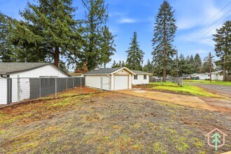 2004 SE 143rd Ave in Portland, OR - Building Photo - Building Photo