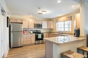 Concordia on the Lake in Littleton, CO - Building Photo