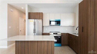 705 Deanne Dr in Weslaco, TX - Foto de edificio - Building Photo