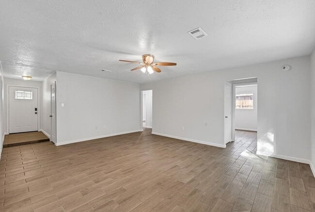 16314 Forest Bend Ave in Friendswood, TX - Building Photo - Building Photo