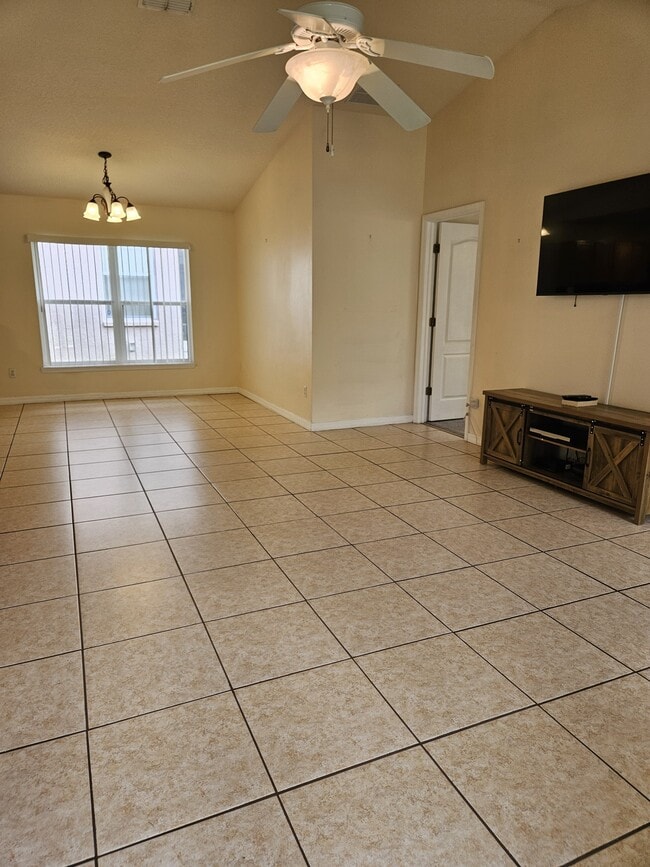 297 Blue Jay Way in Davenport, FL - Building Photo - Building Photo