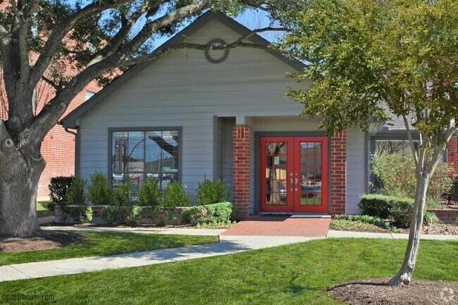 1400 Clarewood Dr in San Marcos, TX - Building Photo - Building Photo